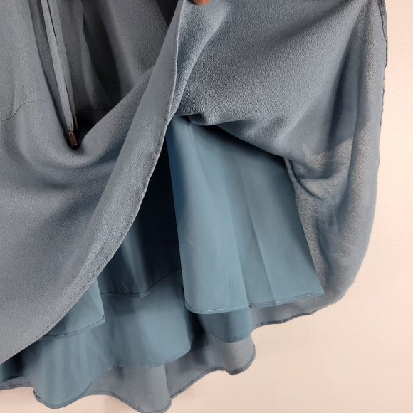 Lovers + Friends Boulevard Lace Up Split Flutter Sleeve Ruffle Peplum Flowy Top - Picture 10 of 12